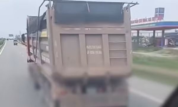 Xe đầu kéo đánh võng trên đường, tài xế bị phạt đến 50 triệu đồng