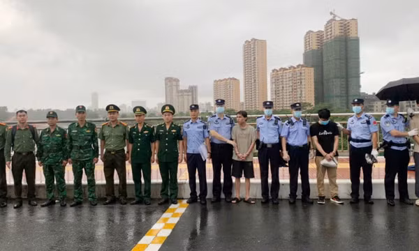 Trao trả 7 công dân Trung Quốc vi phạm pháp luật Việt Nam cho cơ quan chức năng Trung Quốc