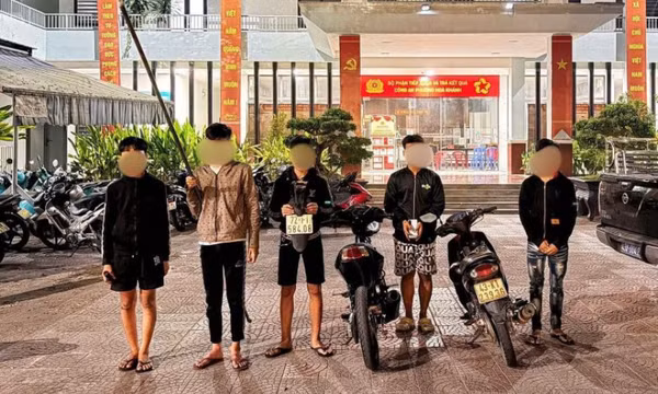 Nhóm thanh thiếu niên dàn cảnh cướp xe máy trong đêm ở Đà Nẵng