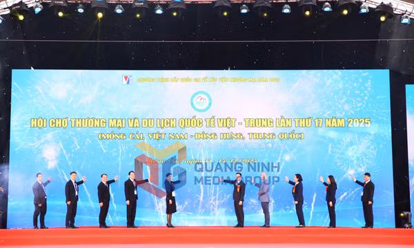 Khai mạc Hội chợ Thương mại và Du lịch quốc tế Việt - Trung lần thứ 17 năm 2025