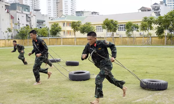 Tôi luyện sức mạnh chiến đấu trên thao trường
