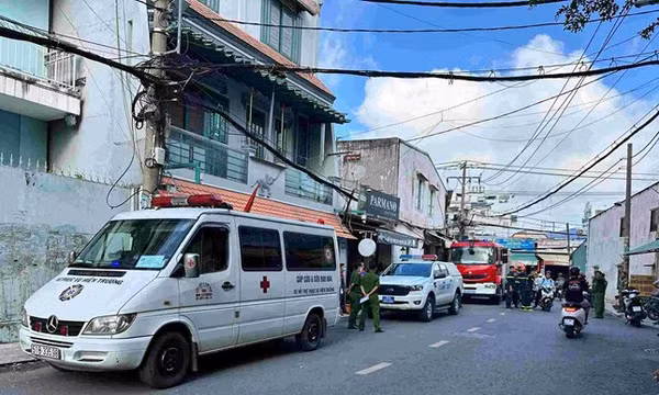 Phát hiện một phụ nữ tử vong trong vụ cháy quán cà phê ở TPHCM