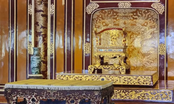 Ngai vàng triều Nguyễn bị bẻ gãy đã được phục chế lại nguyên trạng