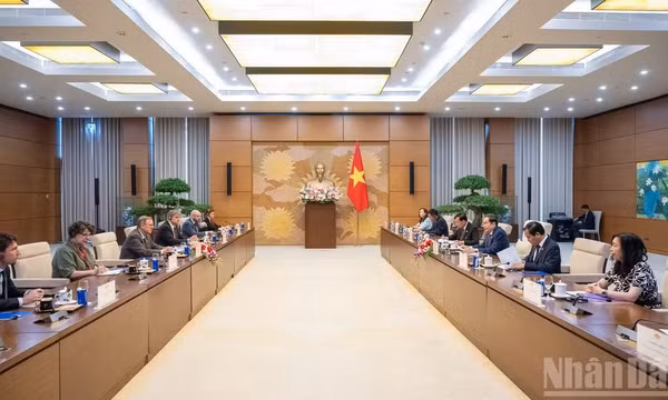 Chủ tịch Quốc hội Trần Thanh Mẫn tiếp Phó Chủ tịch Quốc hội Cộng hòa Liên bang Đức