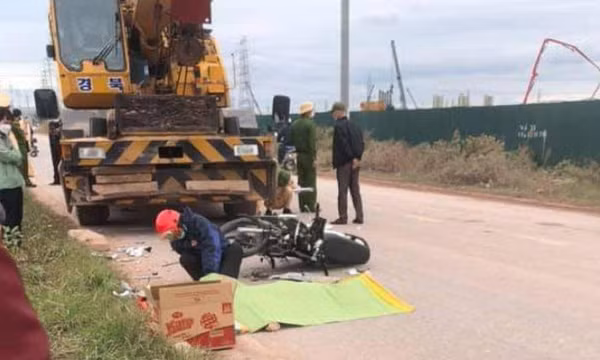 Nam công nhân tử vong thương tâm sau va chạm với xe cẩu