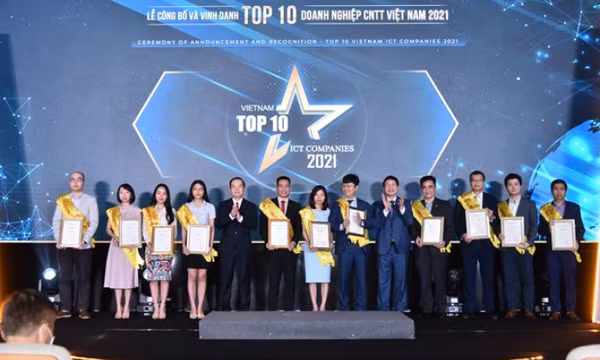 Vinh danh Top 10 doanh nghiệp Công nghệ thông tin Việt Nam 2021