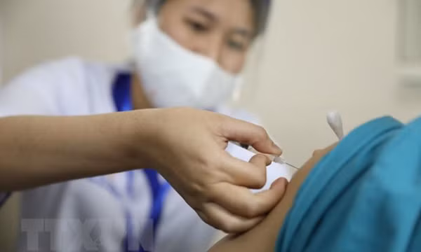 Các địa phương căn cứ tình hình để tiêm cho trẻ từ 12-17 tuổi