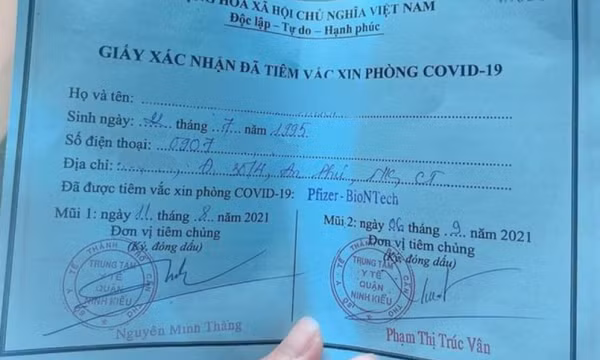 Vụ tiêm vắc xin 'nhờ ông anh': Kỷ luật cảnh cáo Phó Chủ tịch phường