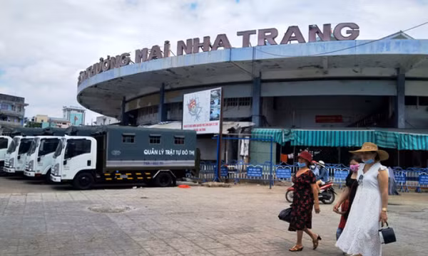 Kỷ luật trưởng phòng kinh tế TP Nha Trang trước khi cho thôi việc theo nguyện vọng