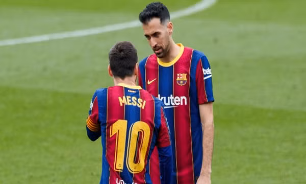 Đón tân binh, Barca bán Busquets