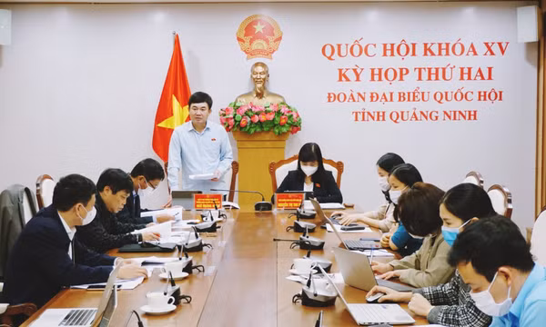 Thảo luận tại tổ về cơ chế, chính sách đặc thù phát triển của các tỉnh, thành phố và tình hình thực hiện chính sách, chế độ BHXH, BHYT