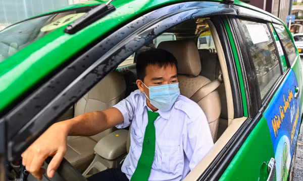 Cước taxi có tăng theo giá xăng?