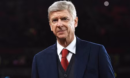 Wenger tái xuất làm HLV để đối đầu PSG