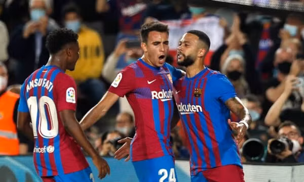 'Số 10 mới' giải cứu Barca