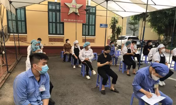 Bộ Y tế đề nghị Hà Nội hỗ trợ Bệnh viện Việt Đức phòng, chống dịch