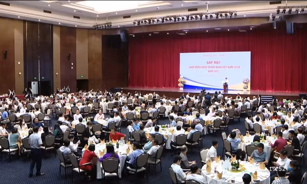Tỉnh Quảng Ninh gặp mặt doanh nghiệp