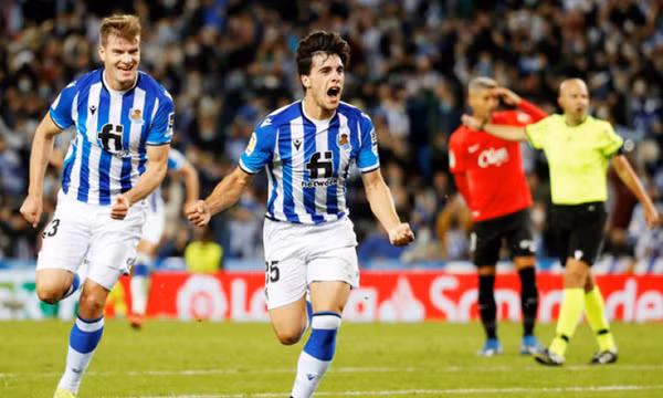 Lên ngôi đầu La Liga, Sociedad xứng danh kẻ nổi loạn