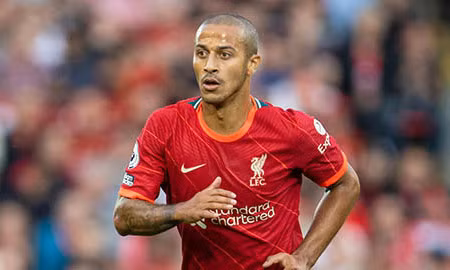 Liverpool mất 3 tiền vệ ở trận gặp Preston