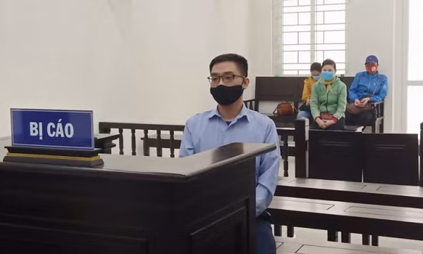 Lừa vận chuyển khẩu trang y tế nhân đạo, chiếm đoạt tiền tỷ