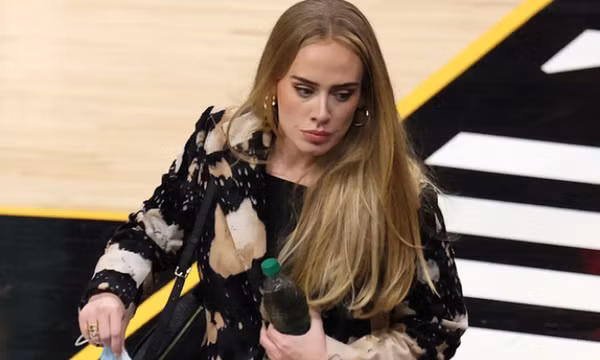 Adele mở concert đặc biệt, kỉ niệm sự trở lại sau 6 năm tạm nghỉ