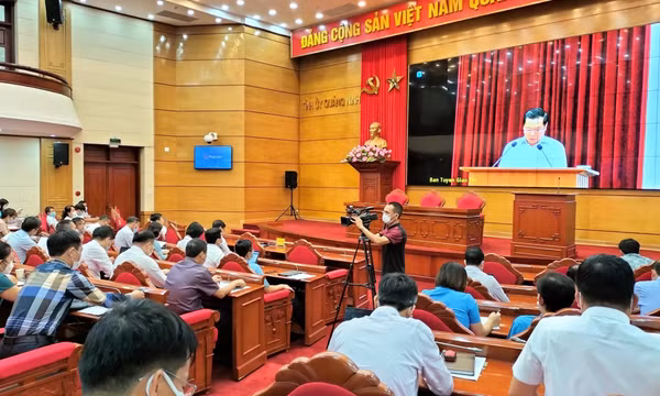 Hội nghị trực tuyến báo cáo viên Trung ương