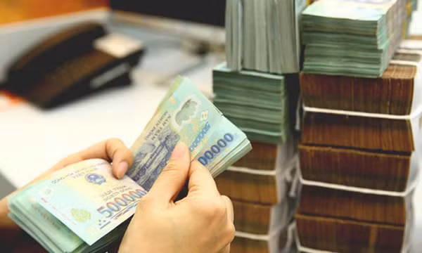 Ngân hàng vẫn kiếm lợi nhuận lớn, lãi suất khó hy vọng giảm