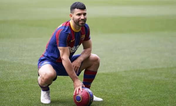 Aguero ghi bàn ở trận đầu khoác áo Barca