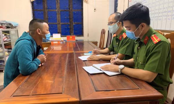 Bắt kẻ lừa 2 cháu bé đi mua kẹo, cưỡng hiếp người phụ nữ tâm thần