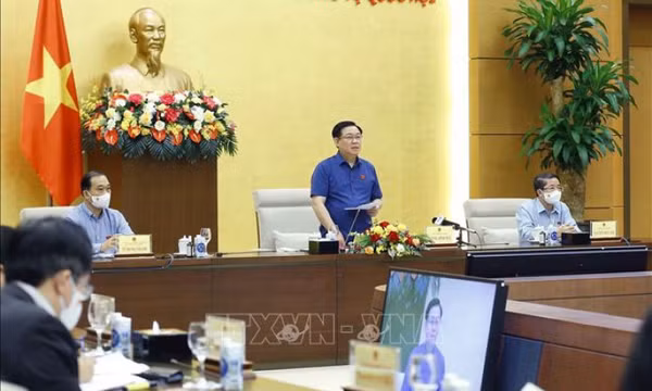 Chủ tịch Quốc hội: Rà soát các lĩnh vực có nhiều dư địa để thực hiện chính sách tài khoá