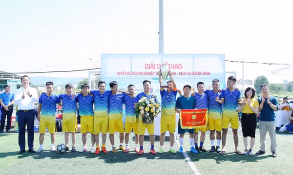 Khối các doanh nghiệp thương mại - dịch vụ tỉnh Quảng Ninh tổ chức giải bóng đá năm 2021