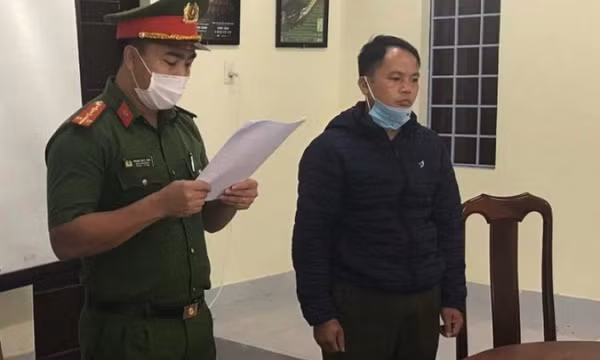 Phó trạm kiểm lâm bị bắt