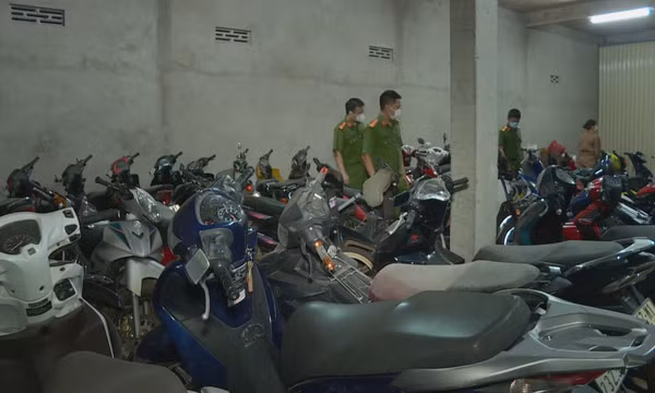 Tiệm cầm đồ chứa 23 chiếc xe máy không rõ nguồn gốc