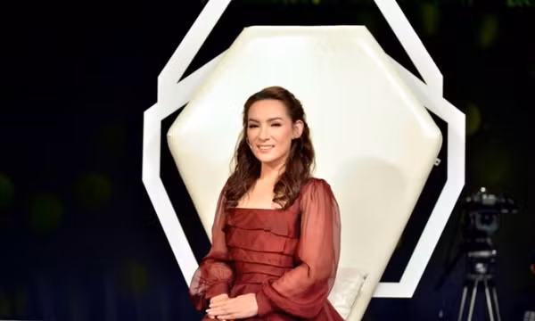 Ca sĩ Phi Nhung được đưa đi hỏa táng
