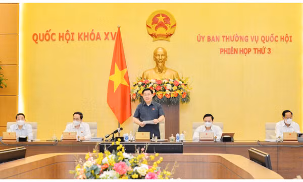 Phiên họp thứ tư của Ủy ban Thường vụ Quốc hội khai mạc ngày 11/10