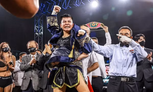 Thu Nhi giành đai WBO thế giới