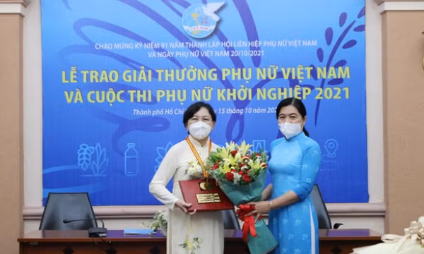 Vinh danh người phụ nữ đưa kỹ thuật ECMO về Việt Nam