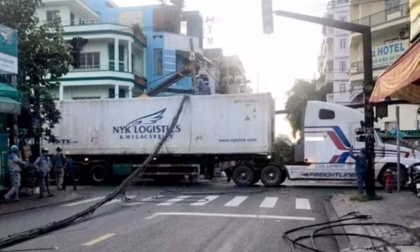 Tài xế trốn chốt kiểm dịch nhận cái kết đắng