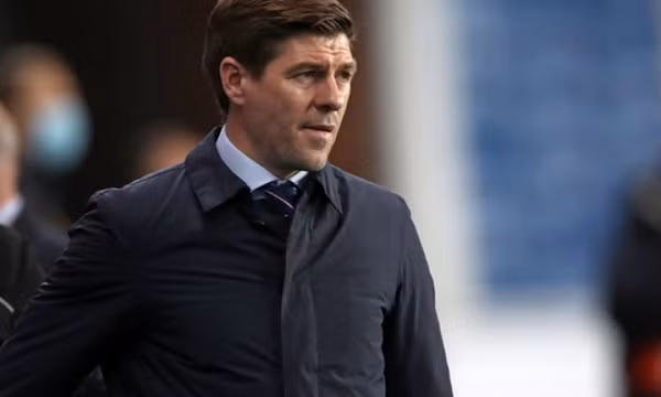 Steven Gerrard phải cách ly vì Covid-19, lỡ trận đấu quan trọng