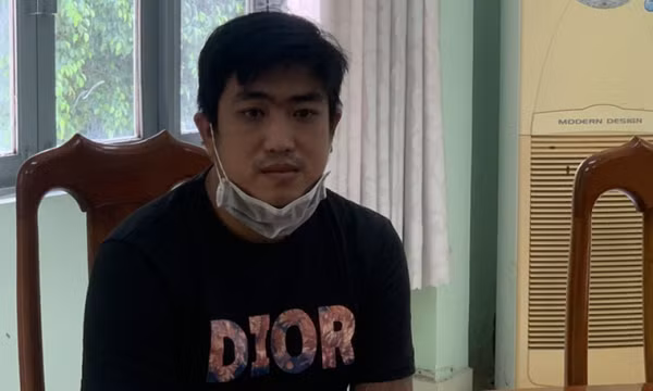 Tài xế chở F0 chém người lìa tay ra đầu thú