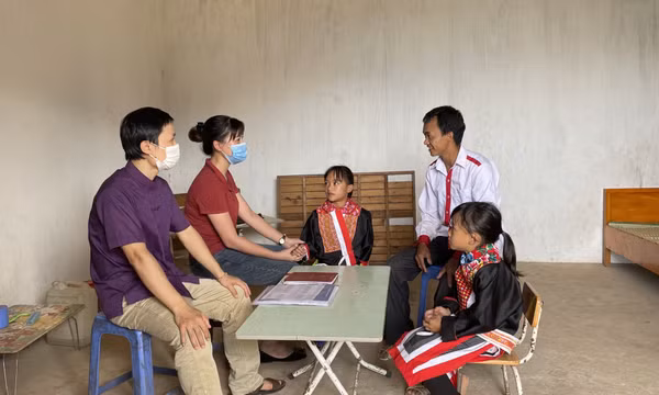 Nỗ lực huy động học sinh ra lớp
