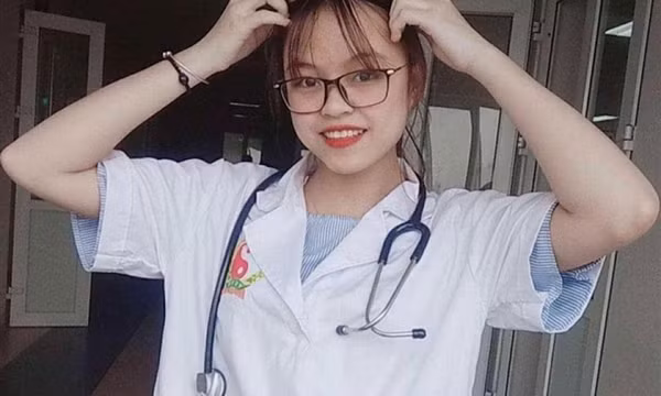 Xúc động lá thư gửi mẹ của nữ sinh vượt hơn 1.000 km chi viện cho TP.HCM