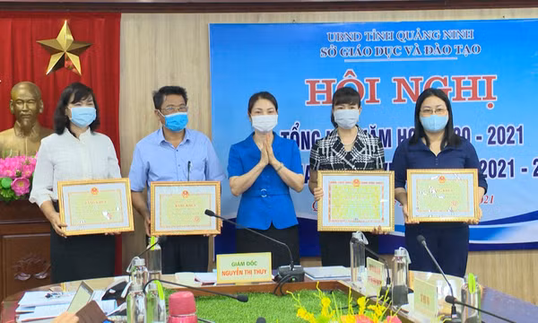 Năm học 2021-2022: Quảng Ninh tận dụng tối đa thời điểm an toàn dịch bệnh để dạy học trực tiếp