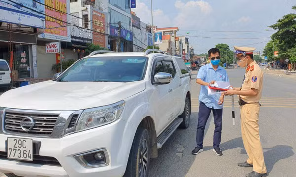 Nhiều tài xế bị phạt vì đi sai lộ trình trong giấy đi đường