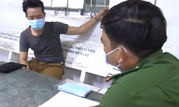 Khởi tố kẻ đánh đập dã man bé trai 5 tuổi ở Bình Dương
