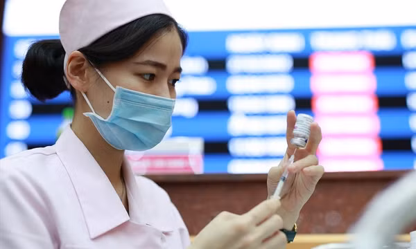 Vì sao phải tiêm mũi 2 vaccine COVID-19?
