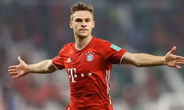 Bayern trói chân đội trưởng tương lai