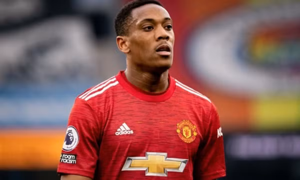 Gặp khó trong thương vụ Mbappe, Real chuyển hướng sang sao Man Utd