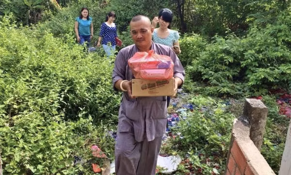 Xót xa chủ bếp ăn từ thiện Cường Béo vừa qua đời: Mẹ mất vì COVID-19, vợ con phải đi cách ly