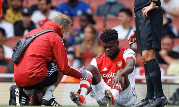 Arsenal có thể mất 6 ngôi sao đội một trận mở màn Premier League