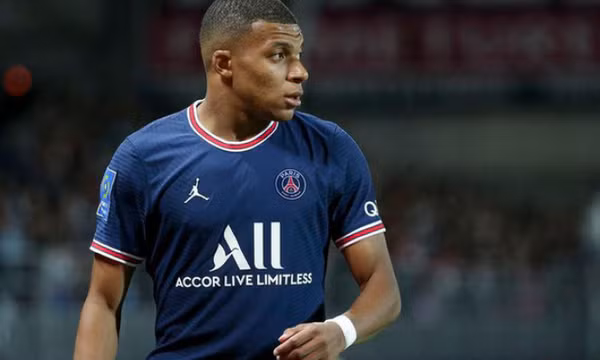 PSG hét giá 200 triệu euro cho Mbappe